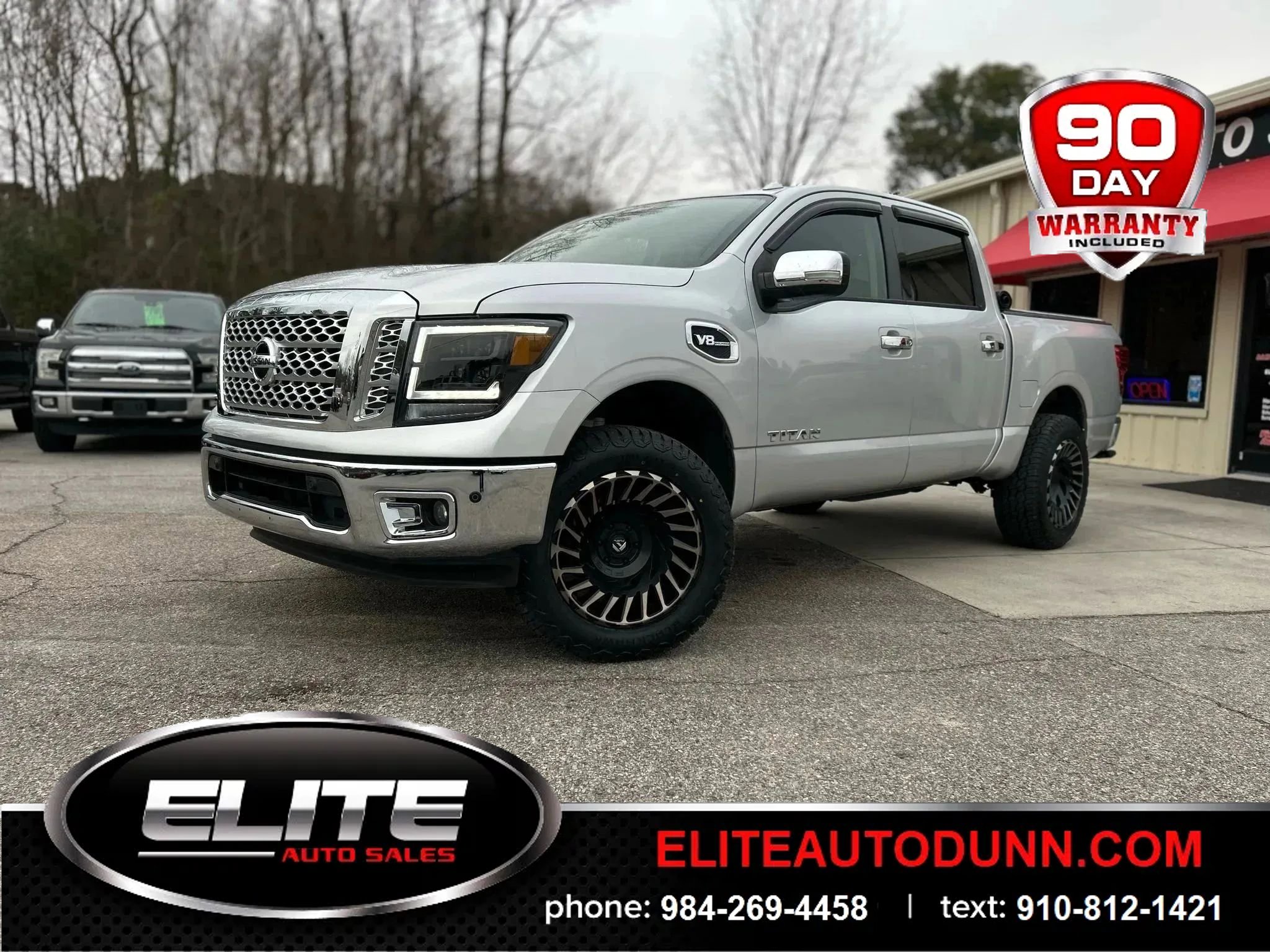 Used 2017 Nissan Titan SL image 1