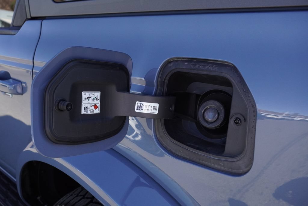 Used 2023 Ford Bronco Outer Banks AWD/4WD image 39
