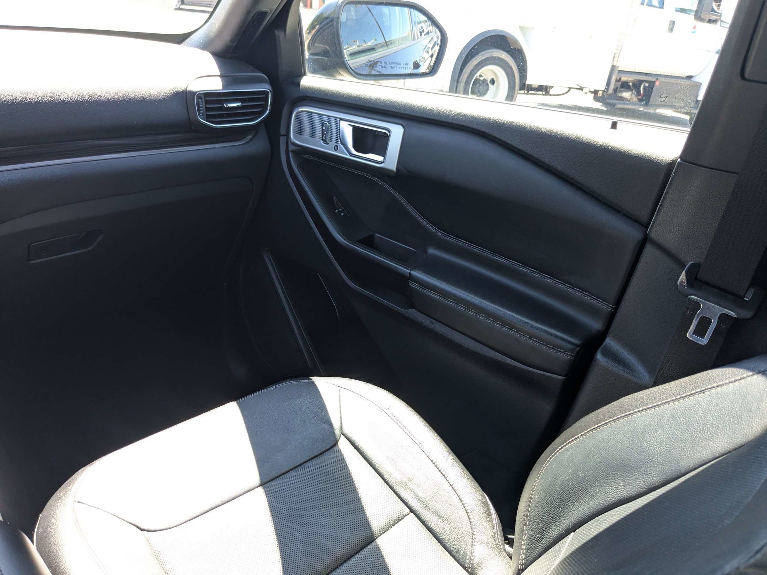 Used 2020 Ford Explorer Limited RWD image 14