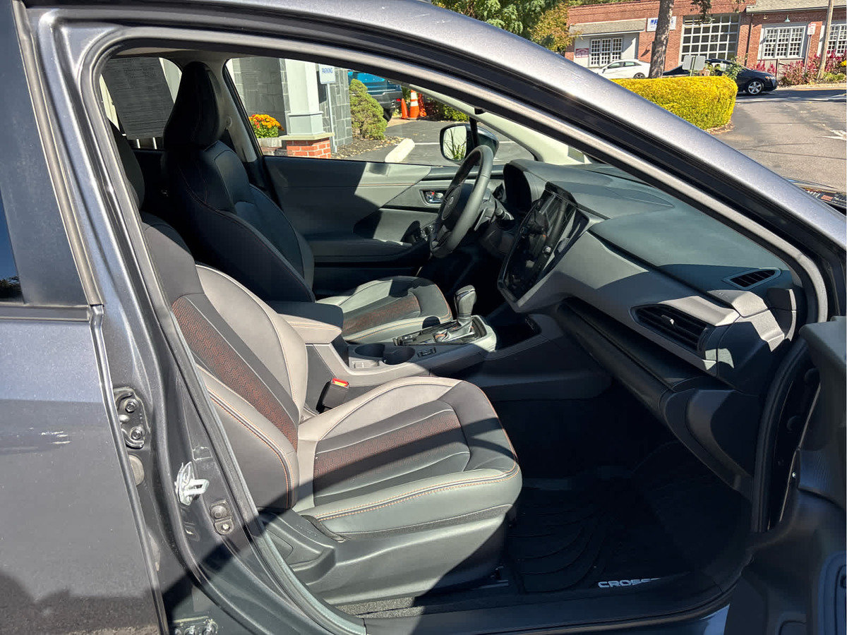 Used 2024 Subaru Crosstrek 2.5i Limited AWD/4WD image 21
