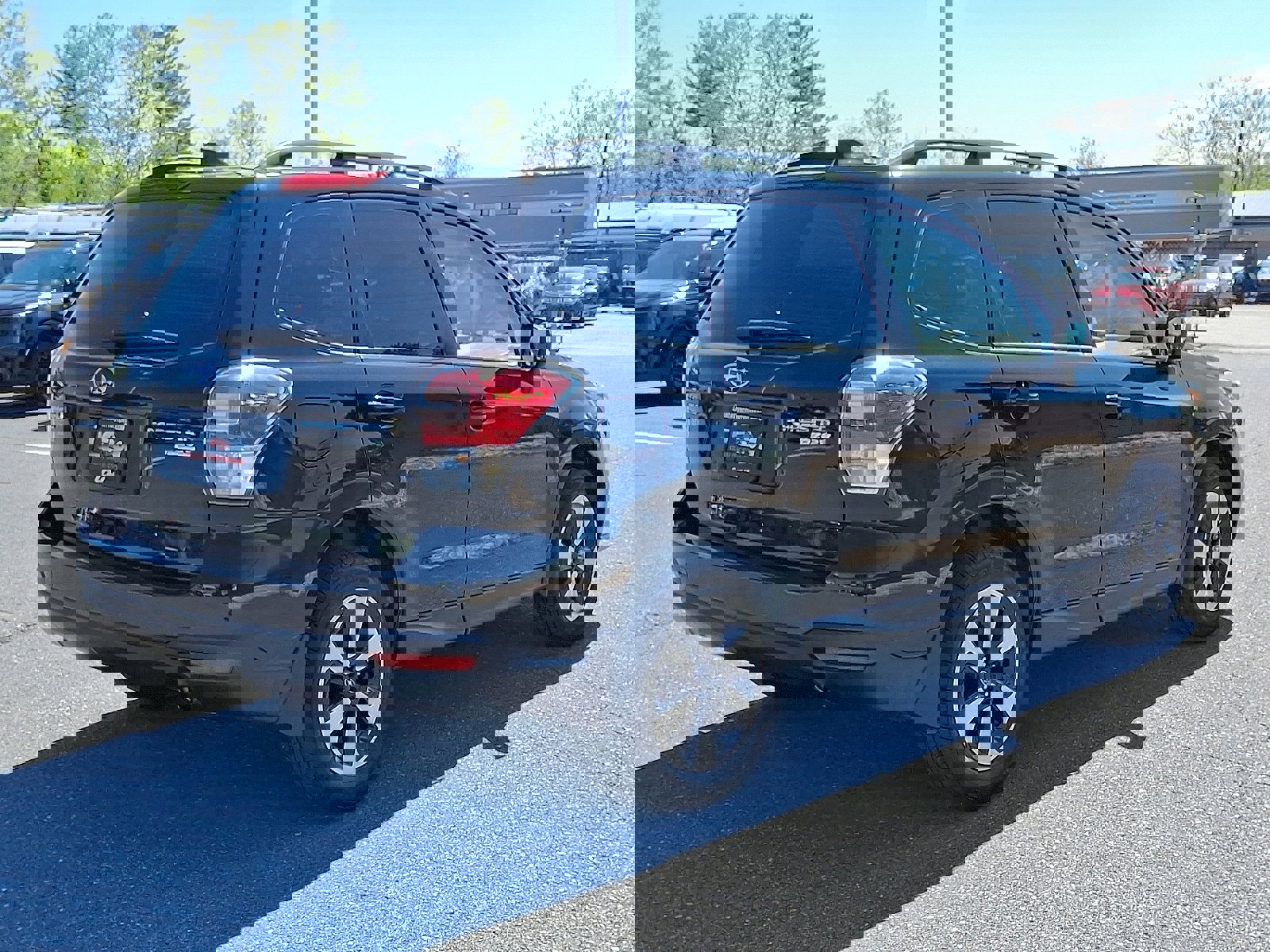 Used 2017 Subaru Forester 2.5i w/ Alloy Wheel Package video 5