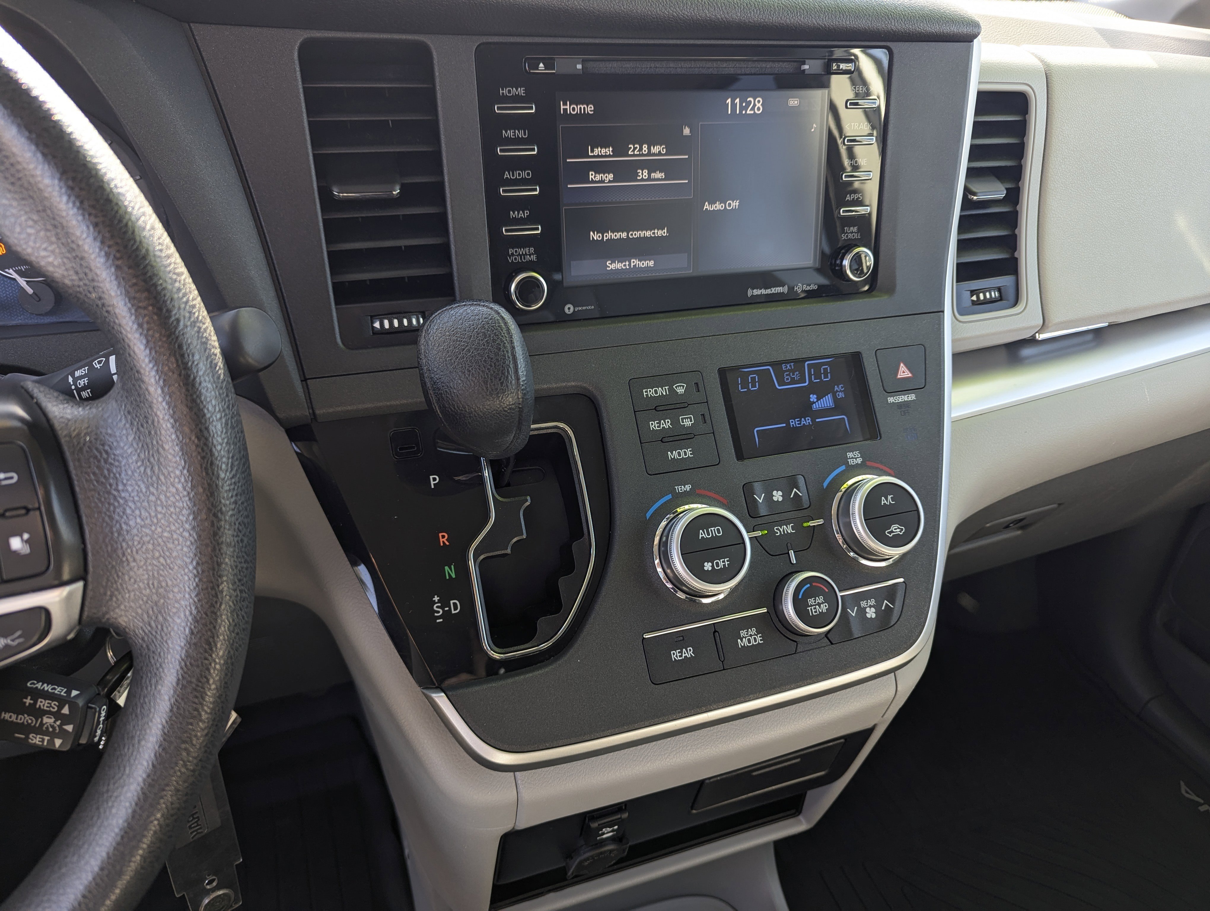 Used 2020 Toyota Sienna LE image 11