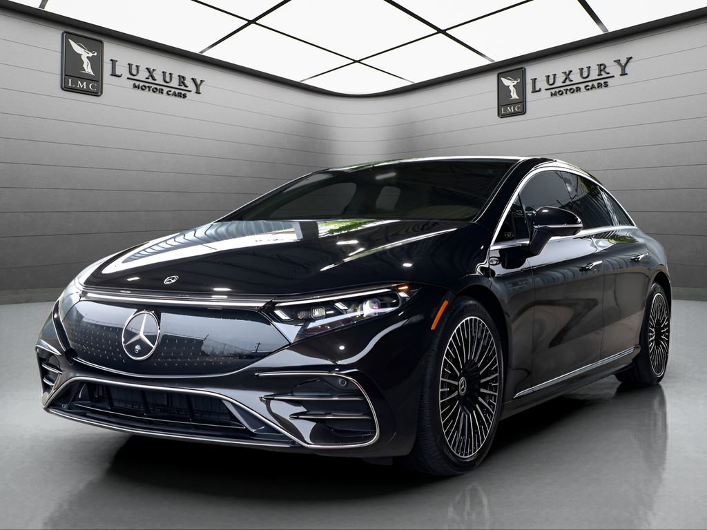 Used 2022 Mercedes-Benz EQS 580 4MATIC Sedan w/ Pinnacle Trim Package image 4