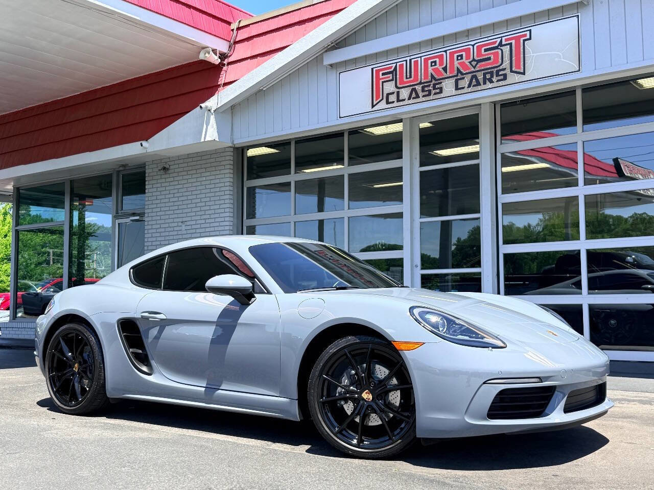Used 2024 Porsche 718 Cayman RWD image 1