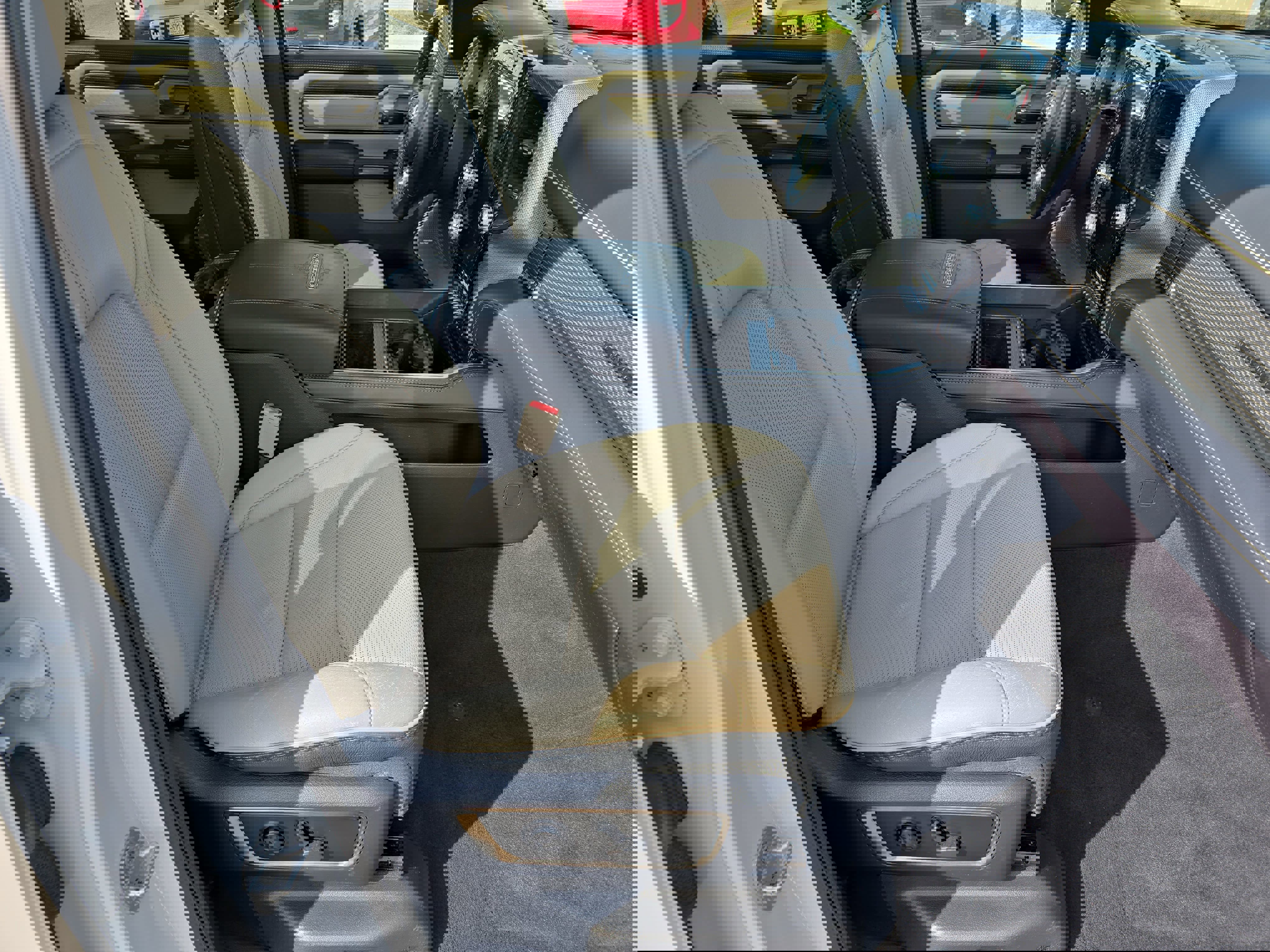 Used 2019 RAM 1500 Limited image 10