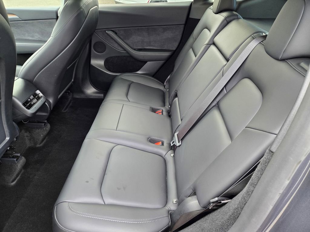 Used 2023 Tesla Model Y Long Range image 12