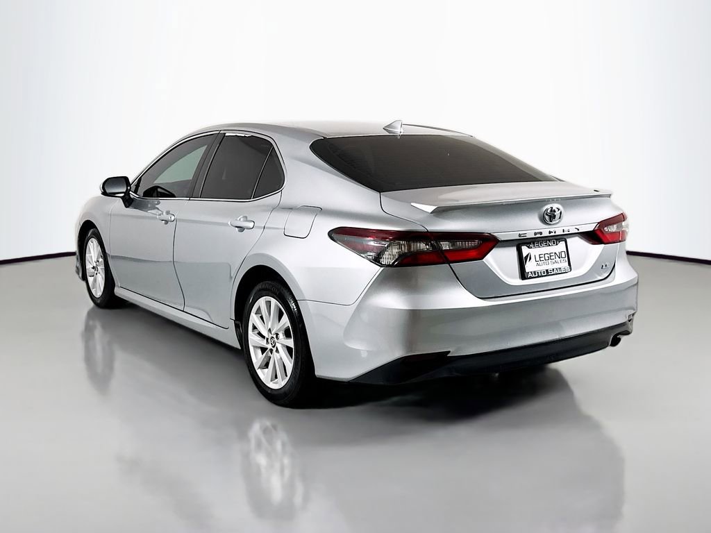 Used 2022 Toyota Camry LE FWD image 7