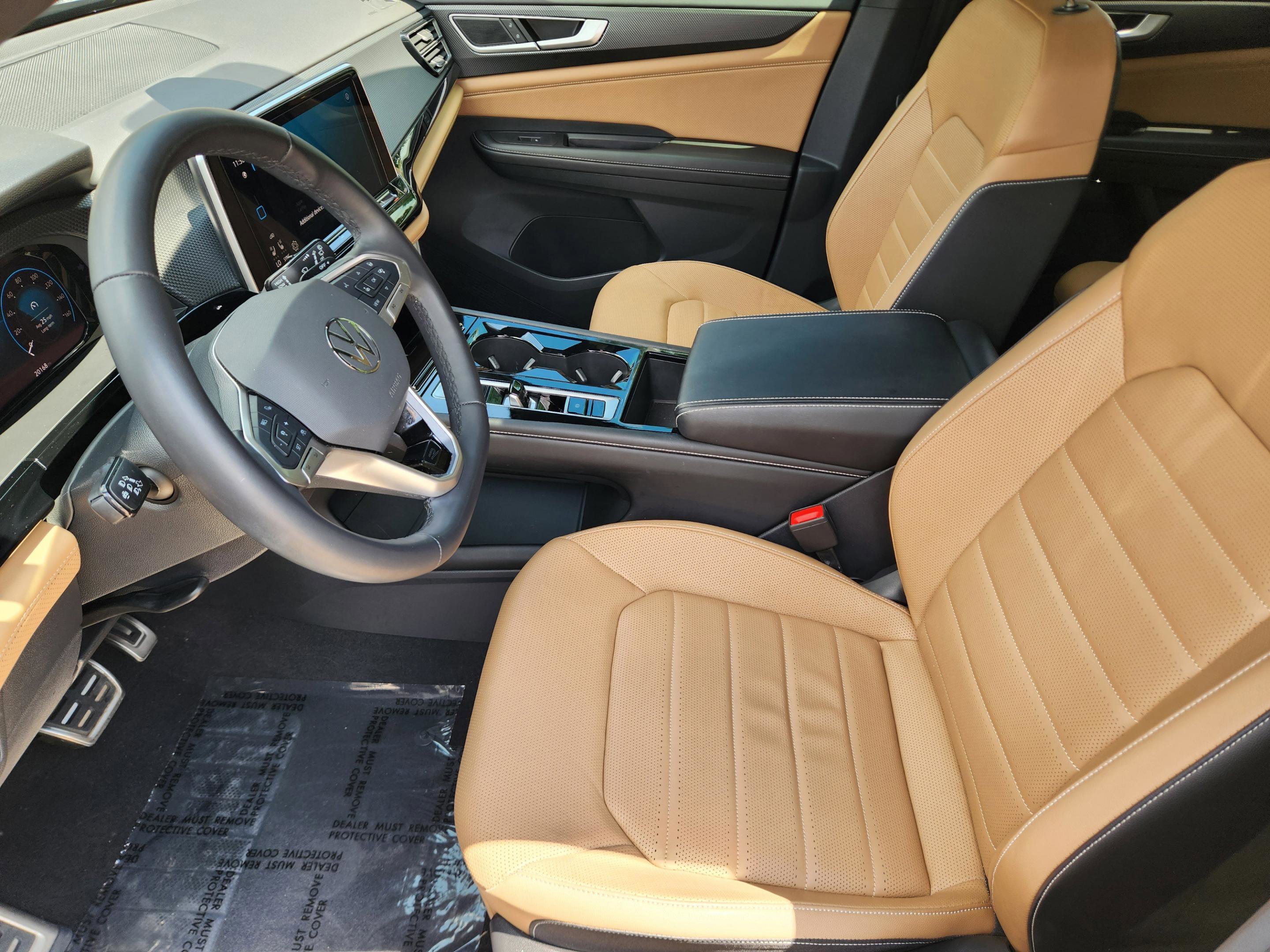 Used 2024 Volkswagen Atlas Cross Sport SEL R-Line AWD/4WD image 5