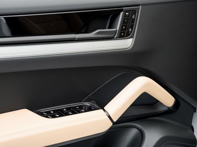 New 2026 Porsche Cayenne image 8