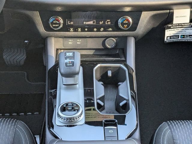 New 2025 Mitsubishi Outlander ES image 19