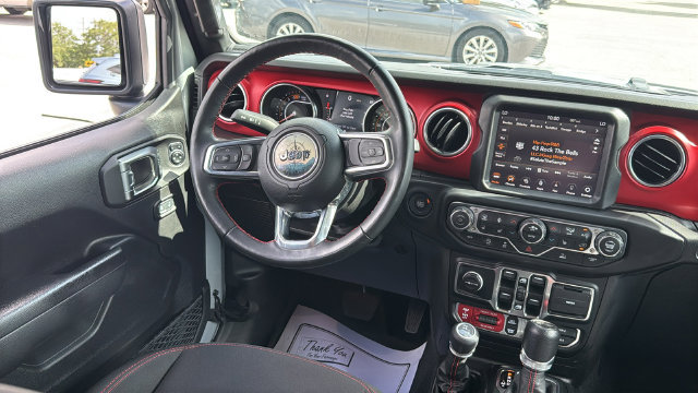 Used 2023 Jeep Wrangler Unlimited Rubicon w/ Cold Weather Group AWD/4WD image 13