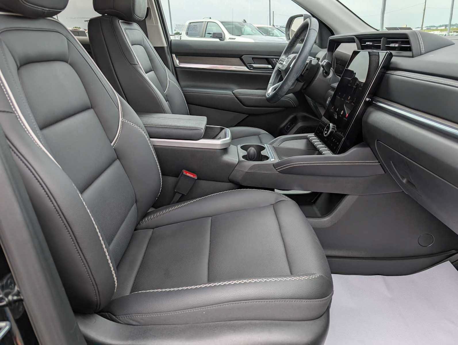 Used 2026 GMC Terrain Denali w/ LPO, Floor Liner Package AWD/4WD image 40