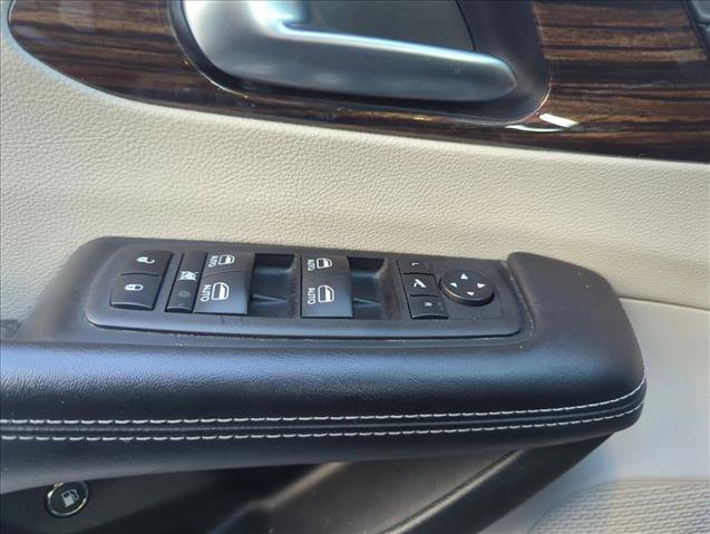 Used 2023 Chrysler Pacifica Limited image 26