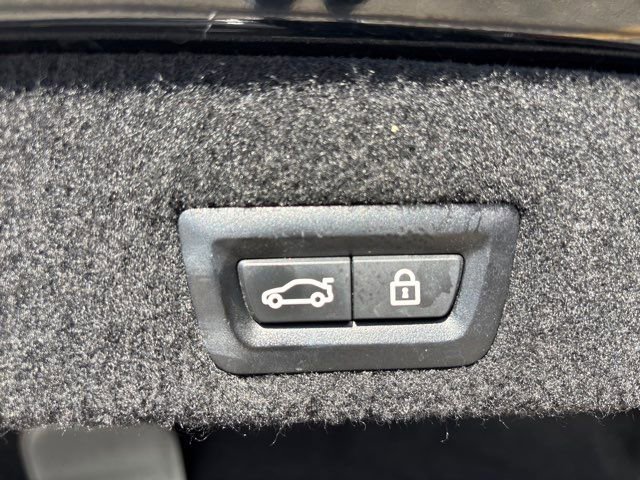 Used 2019 BMW 740e xDrive w/ Executive Package AWD/4WD image 13