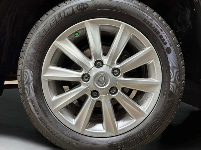 Used 2011 Lexus LX 570 4WD image 34