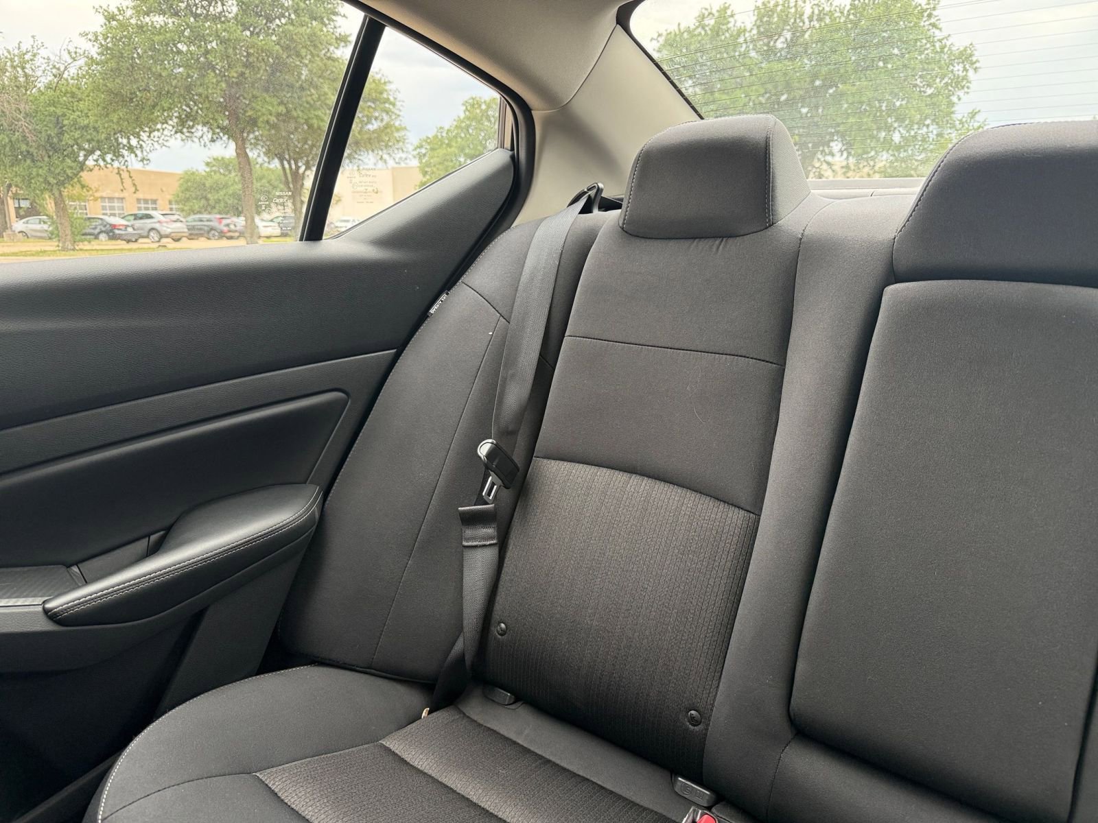 Used 2025 Nissan Altima 2.5 SV FWD image 40