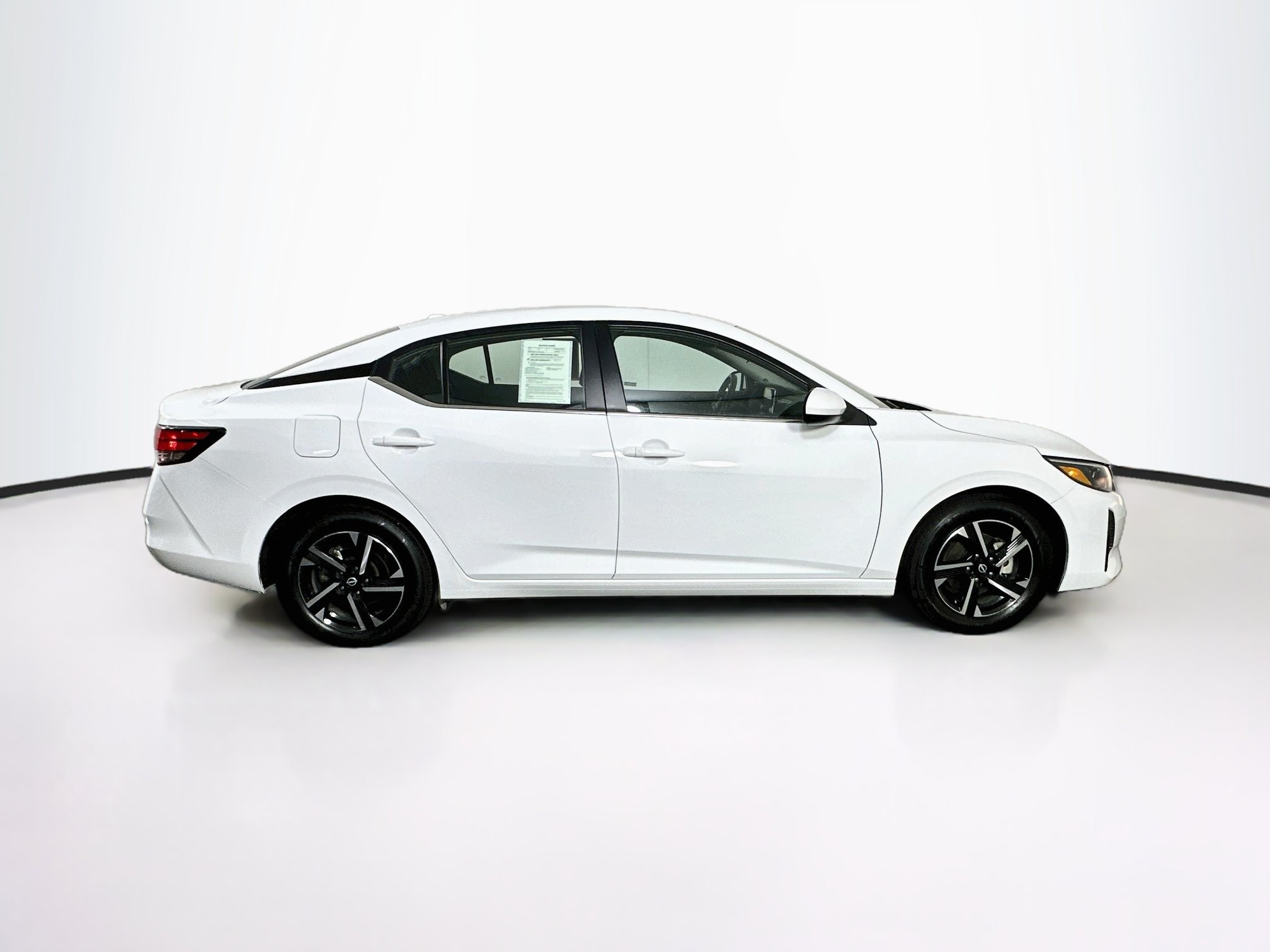 Used 2025 Nissan Sentra SV FWD image 10