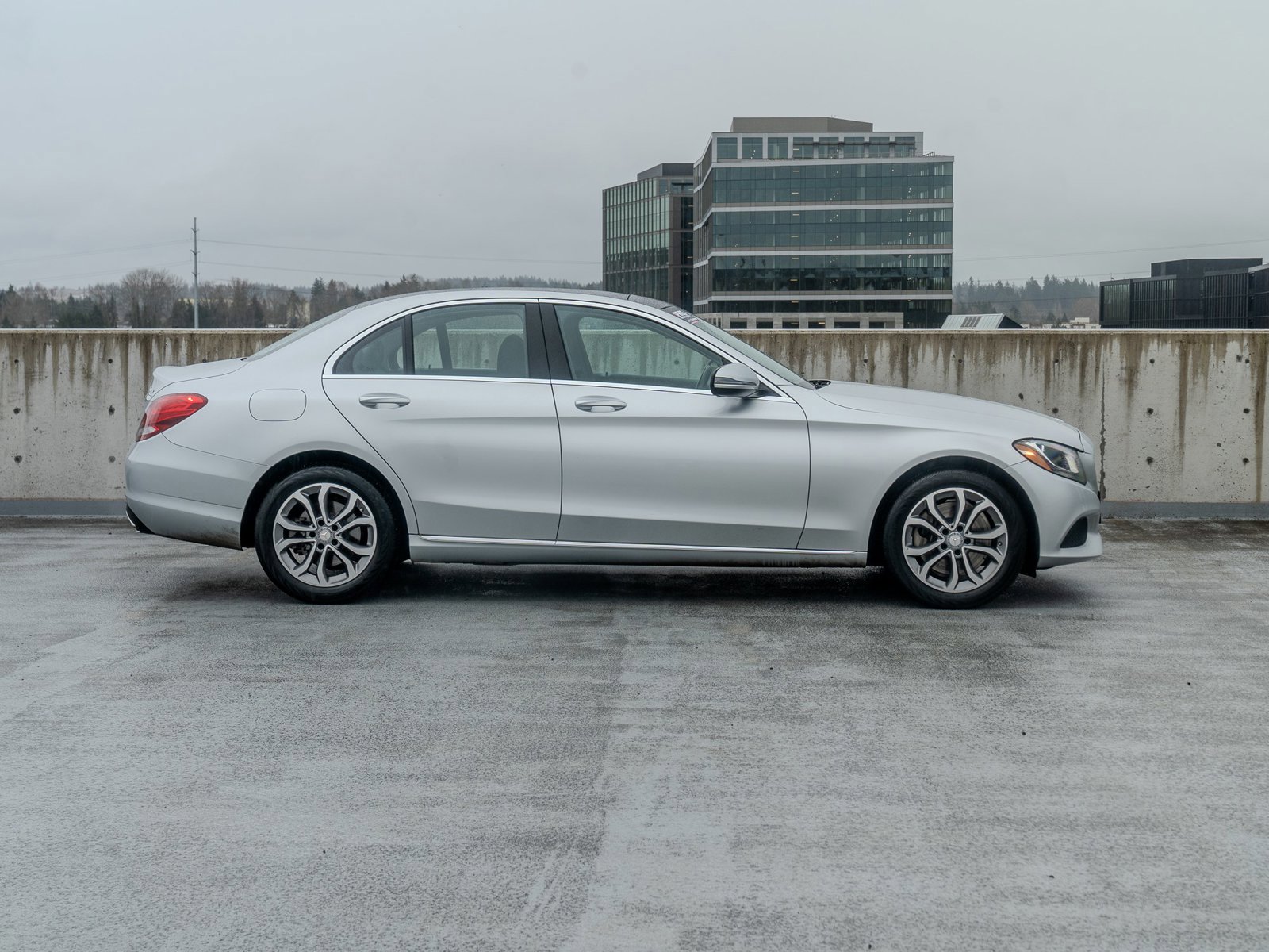 Used 2017 Mercedes-Benz C 300 4MATIC Sedan image 6
