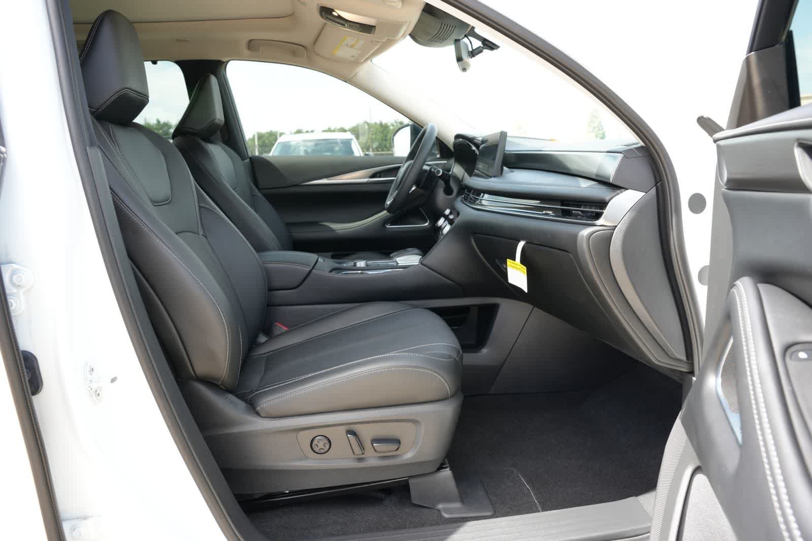 Used 2026 INFINITI QX60 Luxe w/ Cargo Package FWD image 23