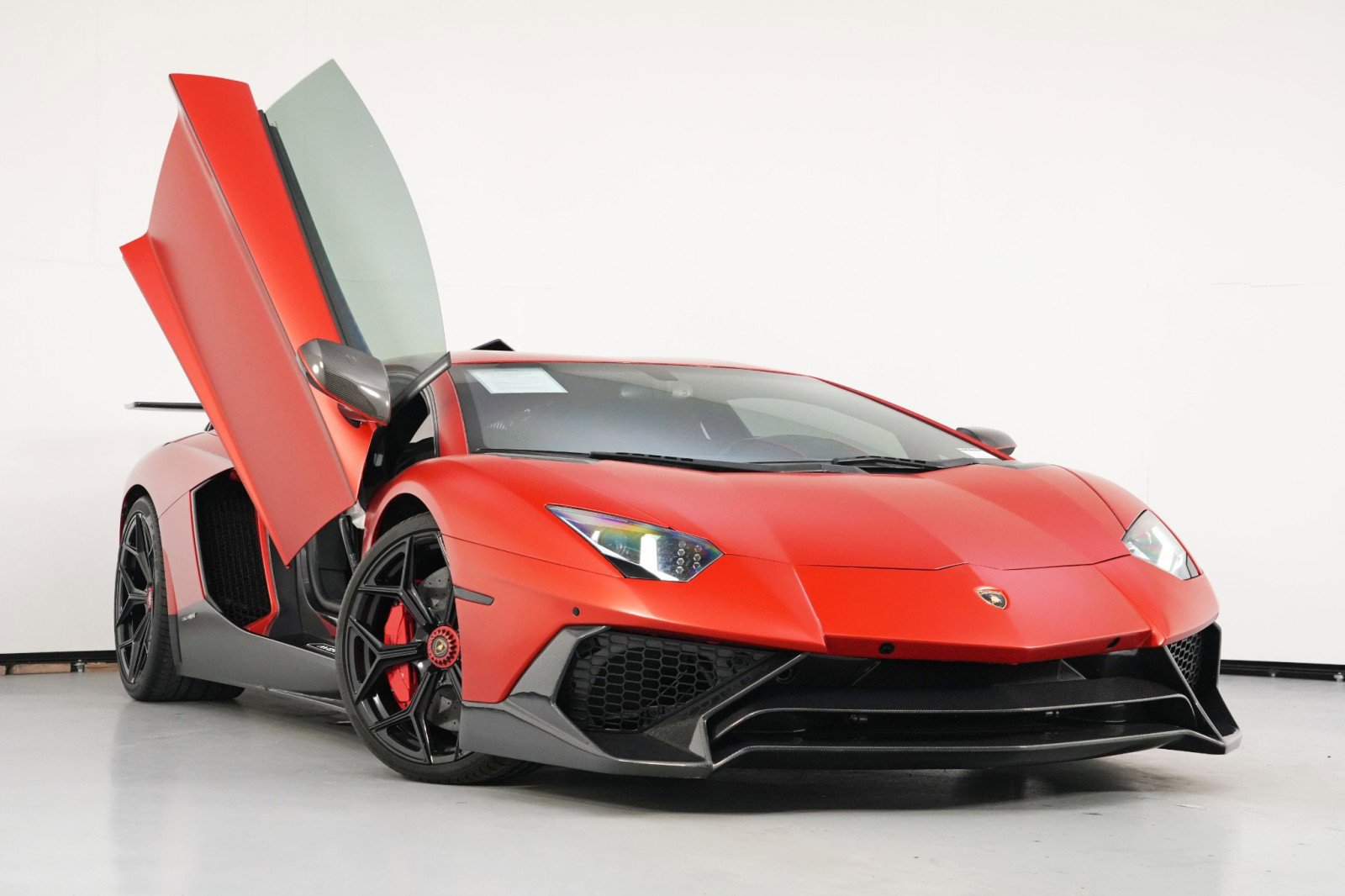 Used 2017 Lamborghini Aventador S image 69