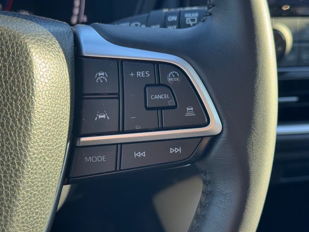 Used 2024 Toyota Grand Highlander XLE image 19