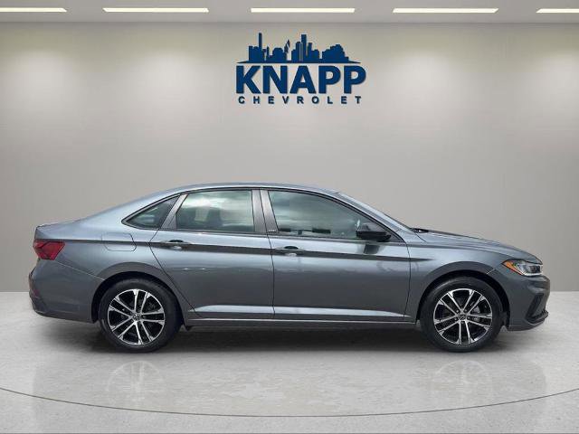 Used 2025 Volkswagen Jetta Sport FWD image 6