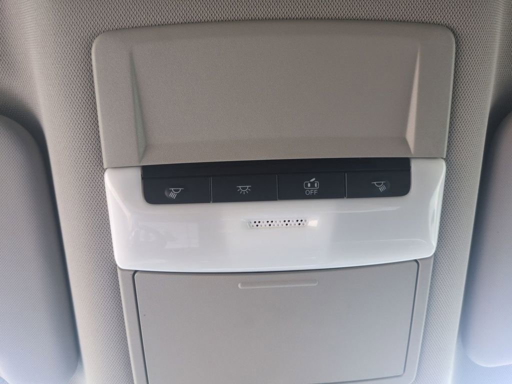 Used 2023 Nissan Rogue S FWD image 19
