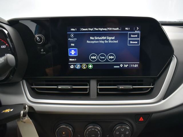Used 2025 Chevrolet Trax RS w/ Driver Confidence Package FWD image 15