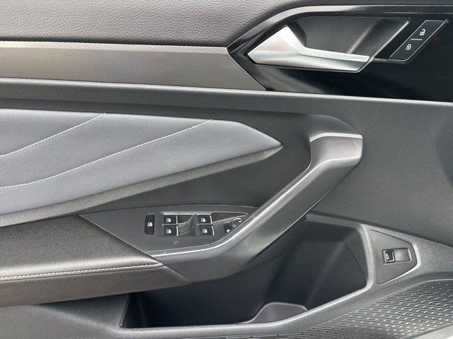 Used 2025 Volkswagen Jetta SEL FWD image 13