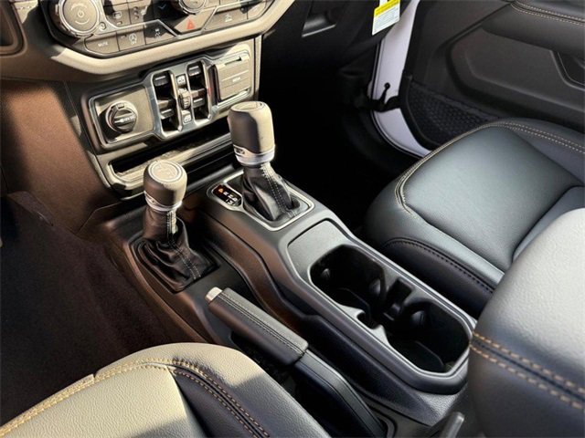 New 2025 Jeep Gladiator Sport image 26