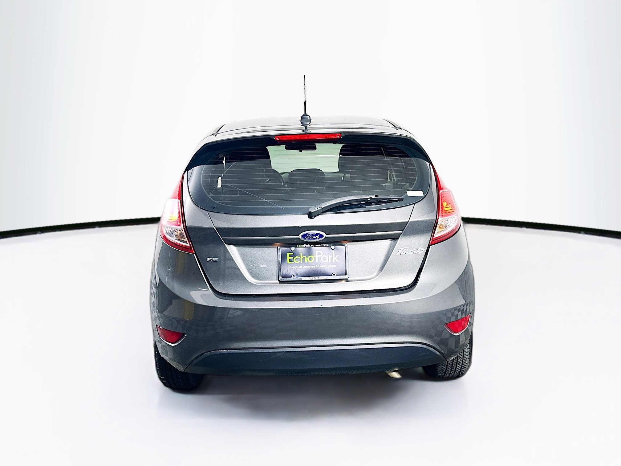 Used 2016 Ford Fiesta SE image 7