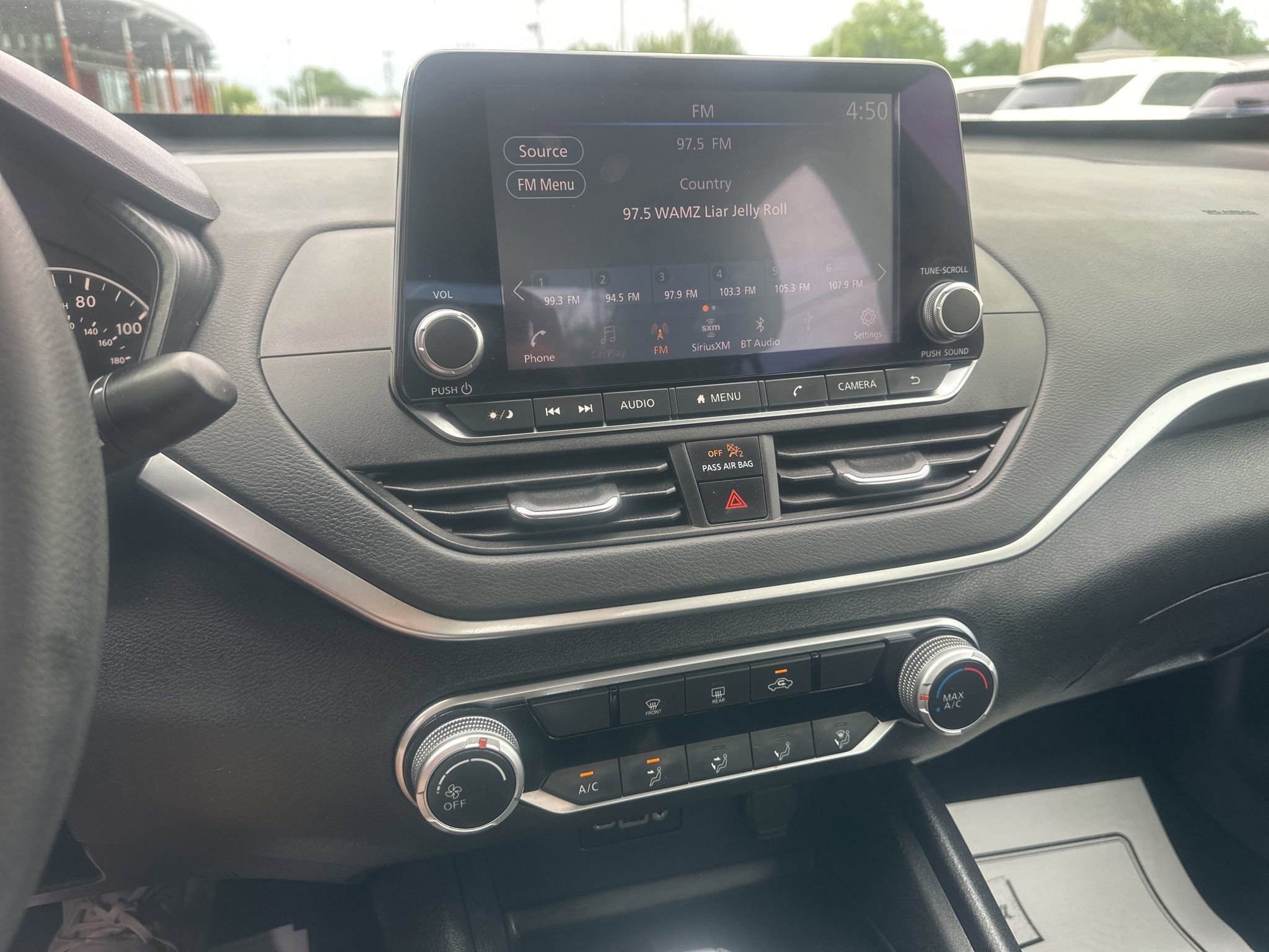 Used 2022 Nissan Altima 2.5 SV FWD image 28