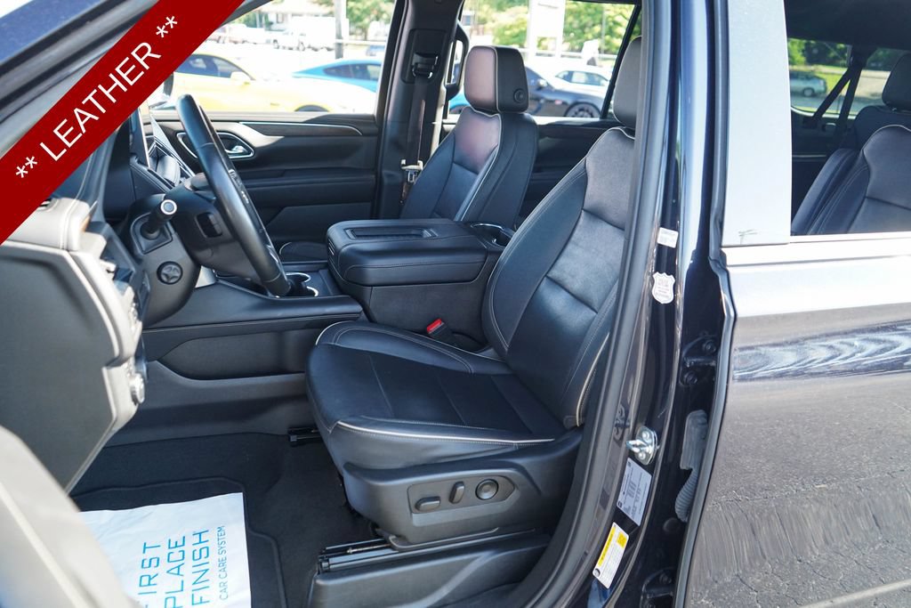 Used 2023 Chevrolet Suburban Premier AWD/4WD image 6