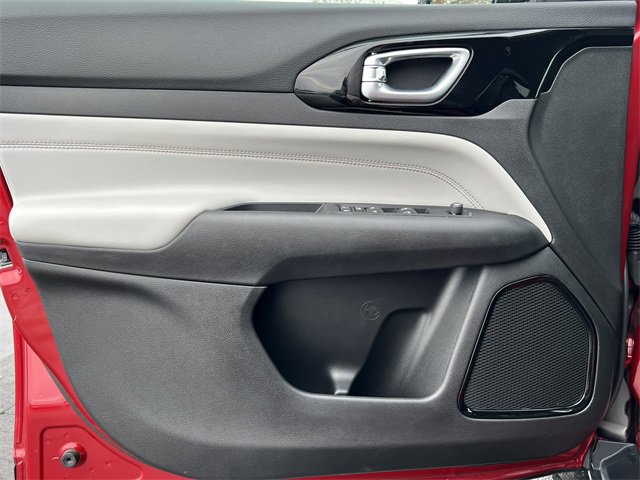 New 2025 Jeep Compass Limited image 13