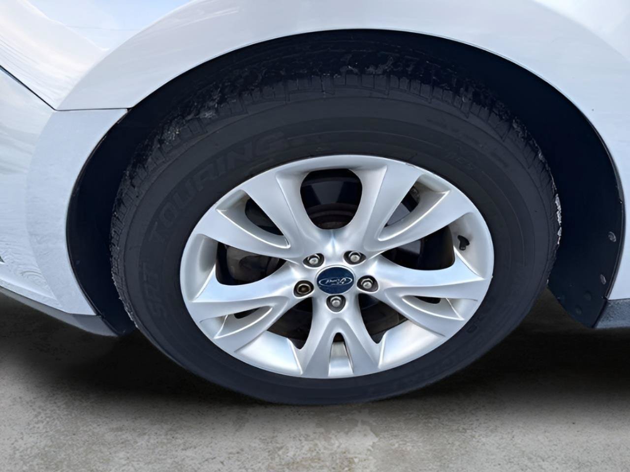 Used 2010 Ford Taurus SEL FWD image 8