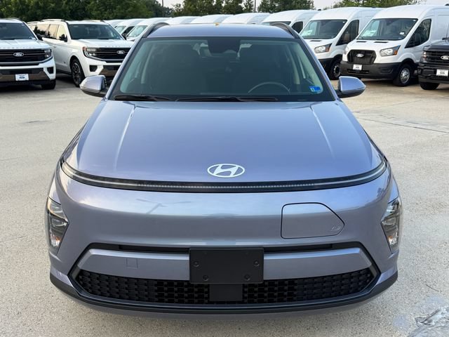 Used 2024 Hyundai Kona SEL FWD image 2