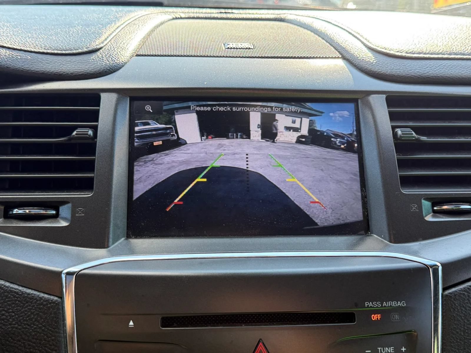 Used 2013 Lincoln MKS AWD image 21