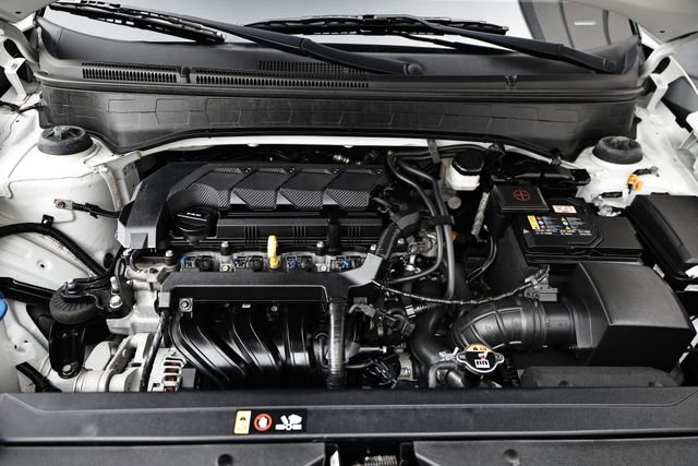 Used 2023 Hyundai Venue Limited image 28