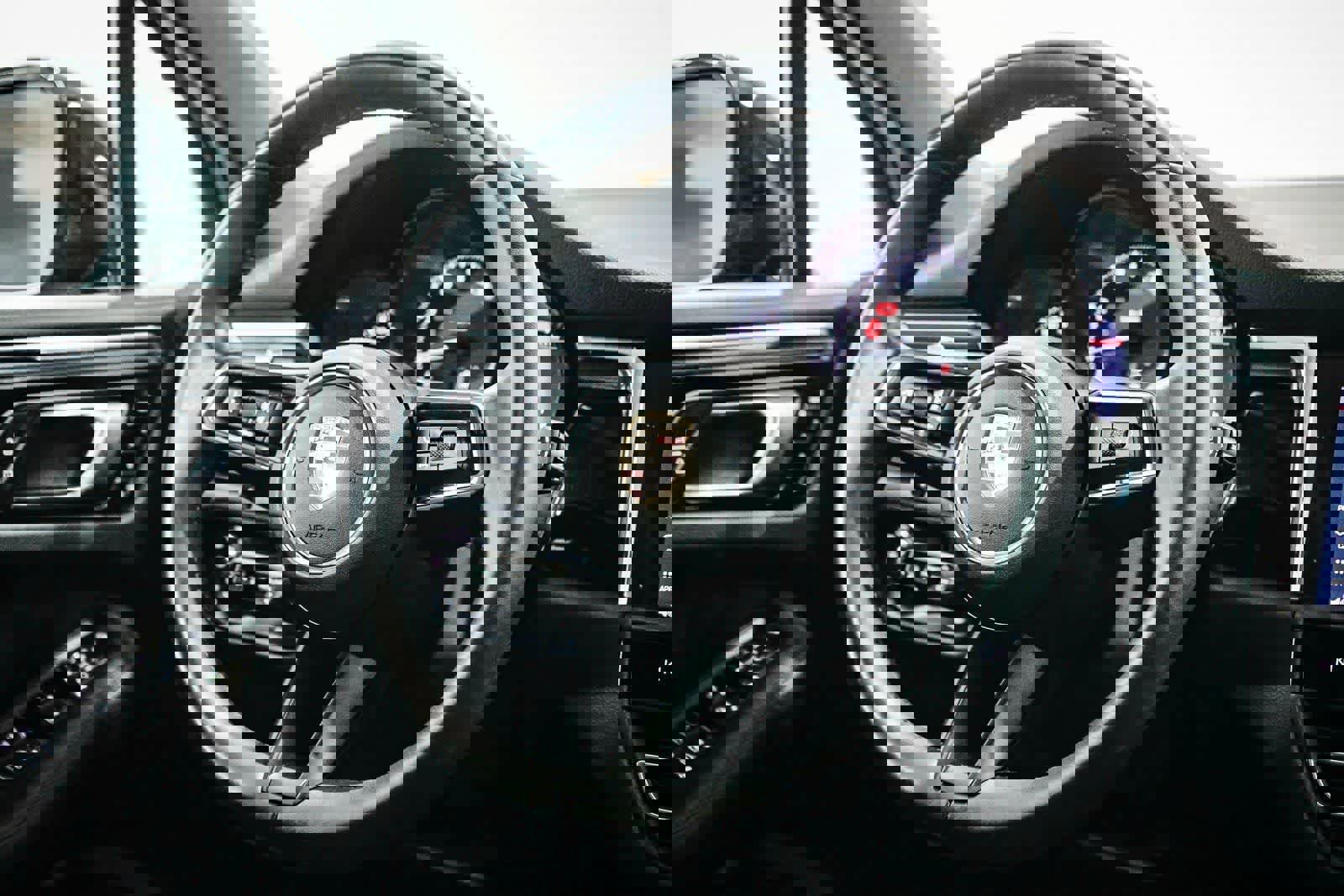 Used 2024 Porsche Macan image 15