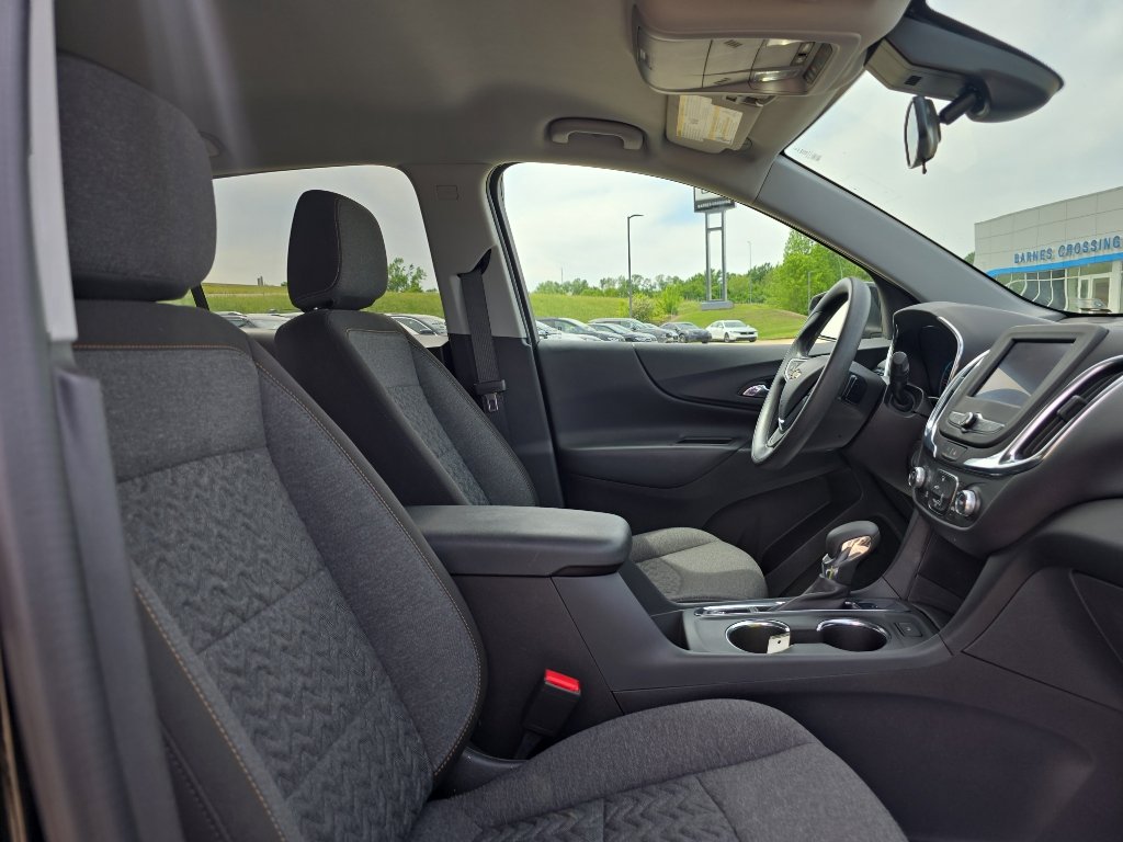 Used 2024 Chevrolet Equinox LT FWD image 14