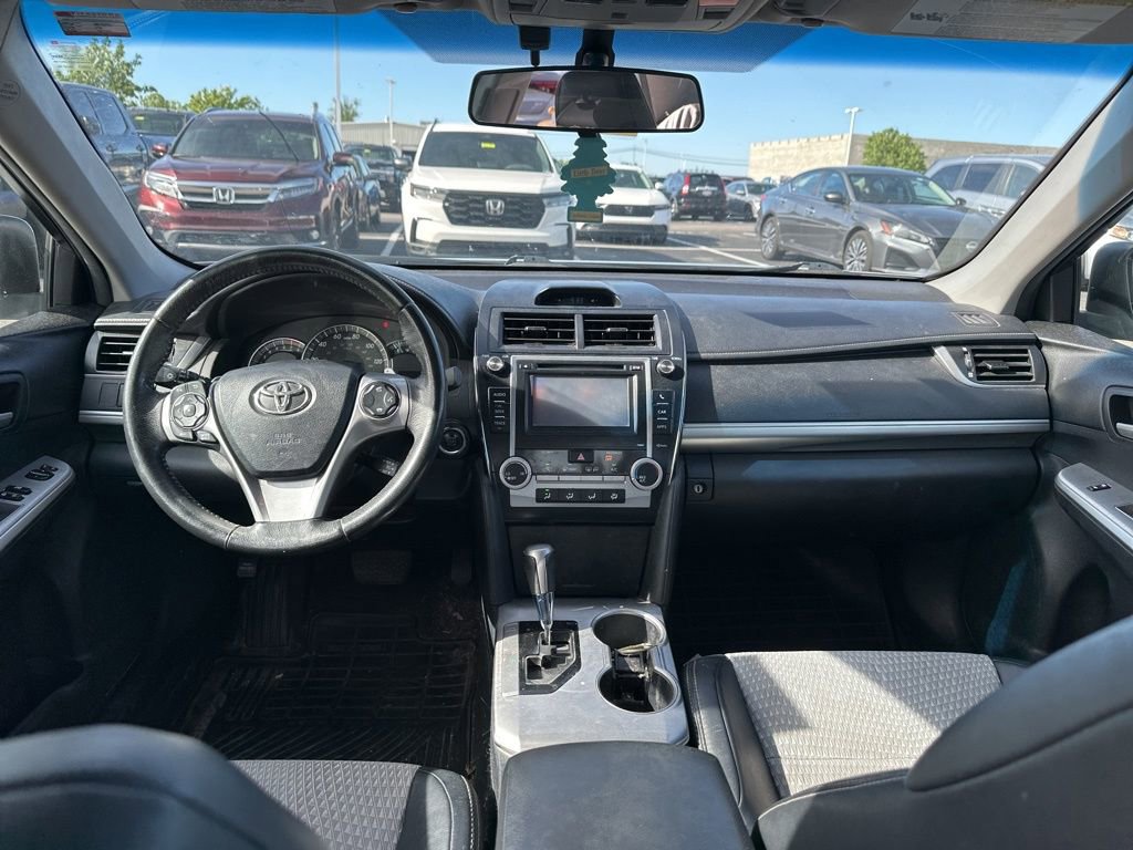 Used 2012 Toyota Camry SE FWD image 17