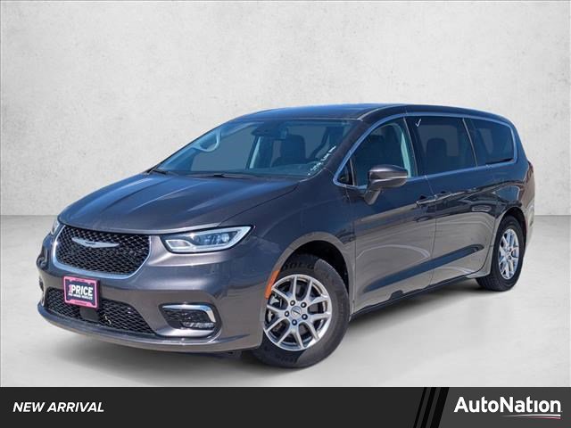 Used 2023 Chrysler Pacifica Touring-L