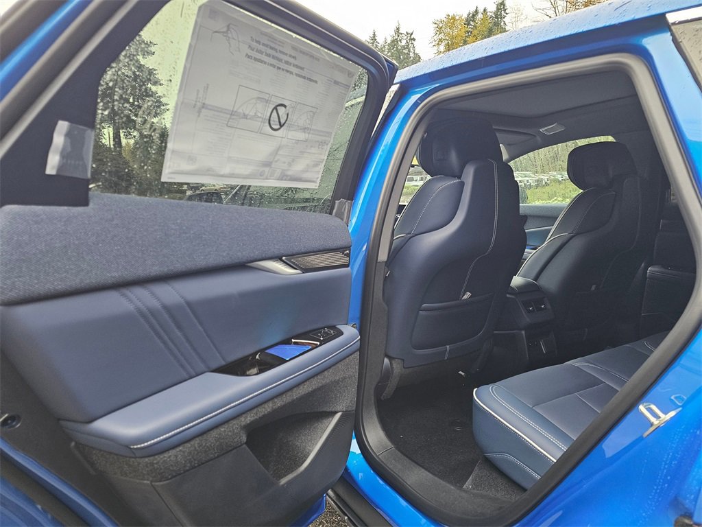 New 2026 Cadillac Optiq Luxury 2 image 16