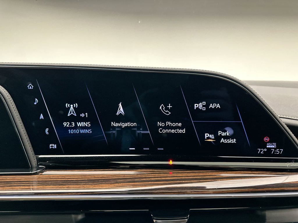 Used 2023 Cadillac Escalade Premium Luxury AWD/4WD image 27