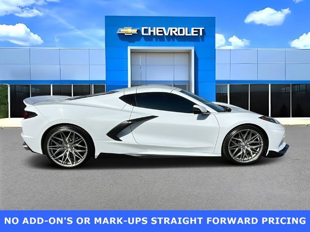 Used 2021 Chevrolet Corvette Stingray Preferred Cpe w/ Z51 Performance Package RWD image 2