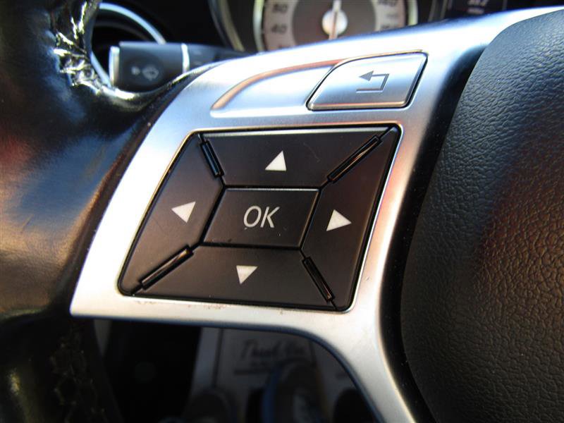 Used 2015 Mercedes-Benz SLK 250 image 14