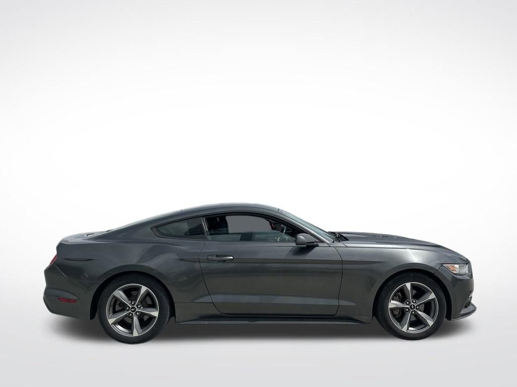 Used 2016 Ford Mustang Coupe w/ Equipment Group 051A RWD image 38