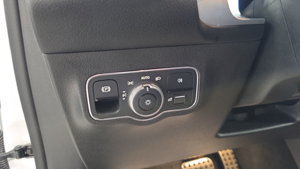 Used 2022 Mercedes-Benz GLB 35 AMG 4MATIC image 22