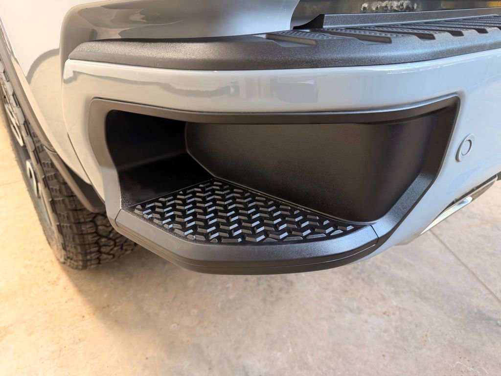 Used 2025 GMC Sierra 1500 AT4 w/ AT4 Premium Package AWD/4WD image 13