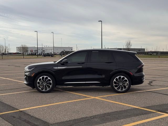 Used 2024 Lincoln Nautilus Reserve w/ Equipment Group 203A AWD/4WD image 37